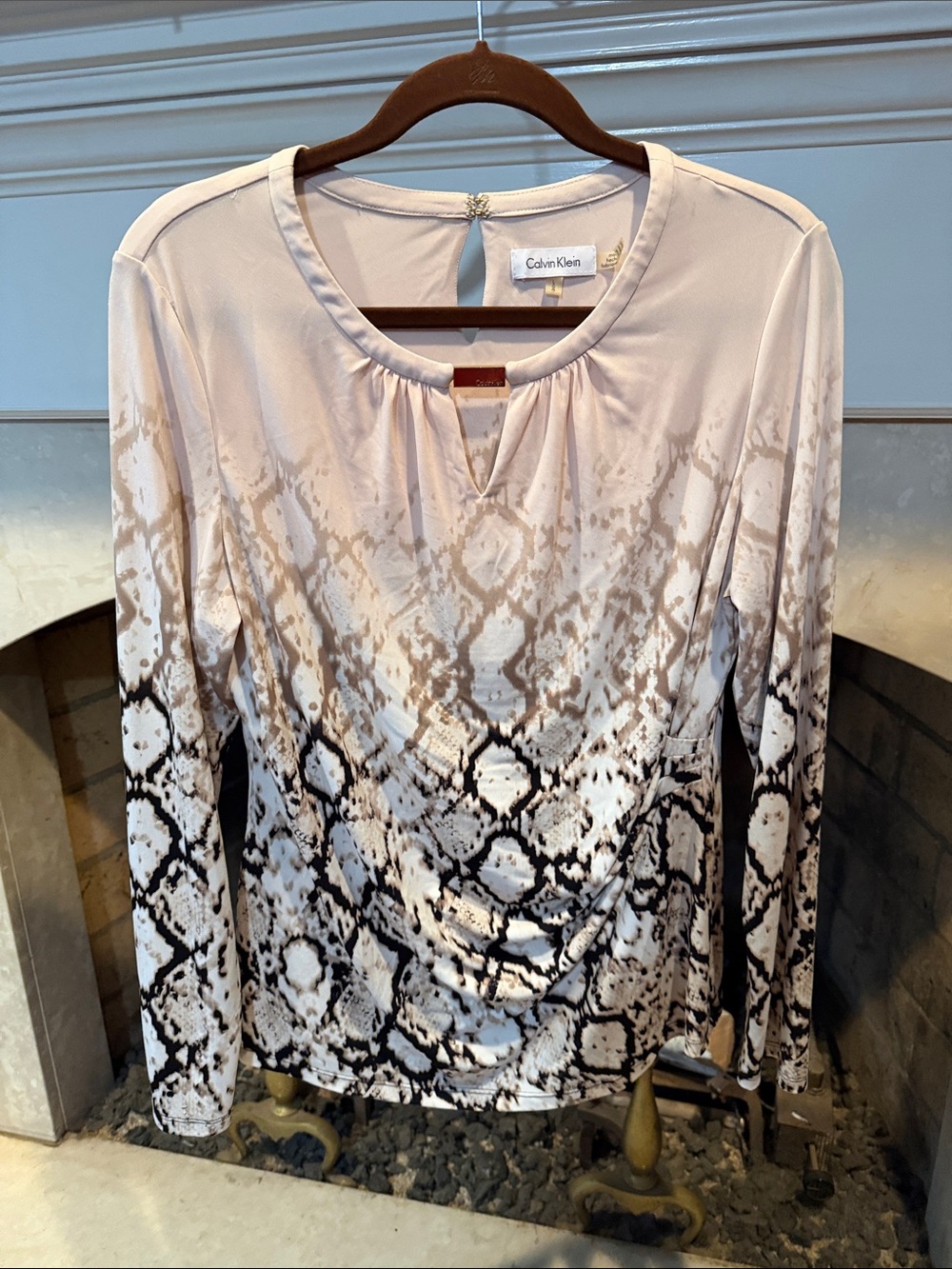 Calvin Klein Cream and Black Snake-Print Long Sleeve blouse size large